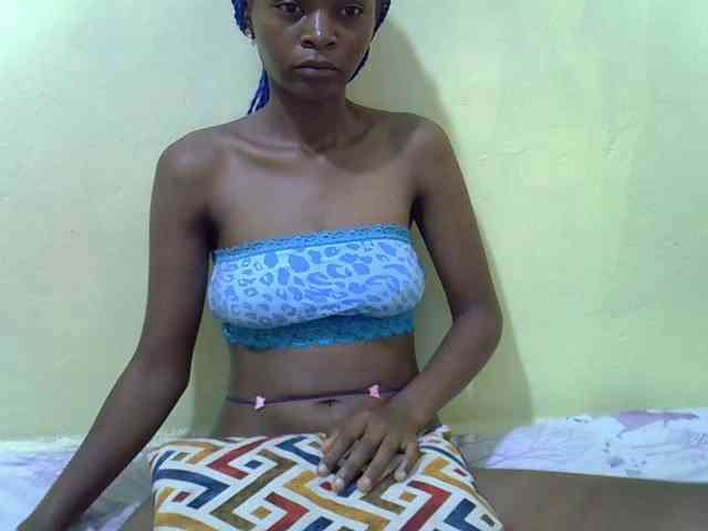 Hotdreamteen001 webcam