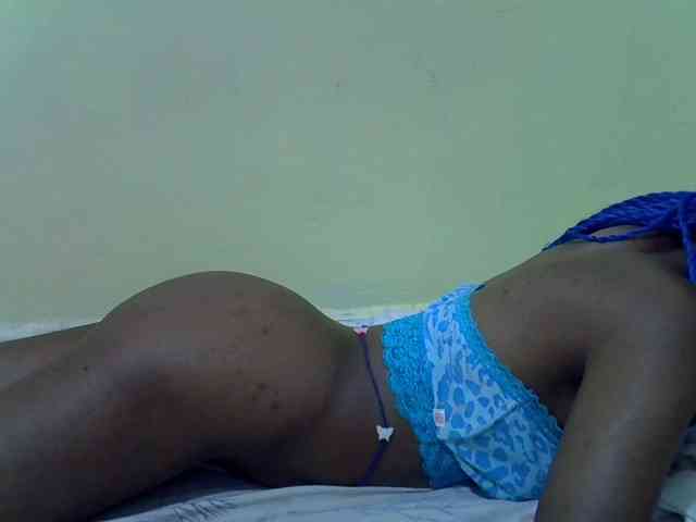 Hotdreamteen001 webcam