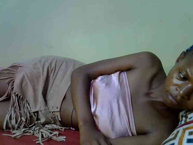 Hotdreamteen001 webcam