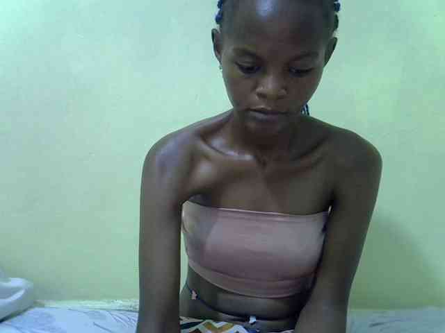 Hotdreamteen001 webcam