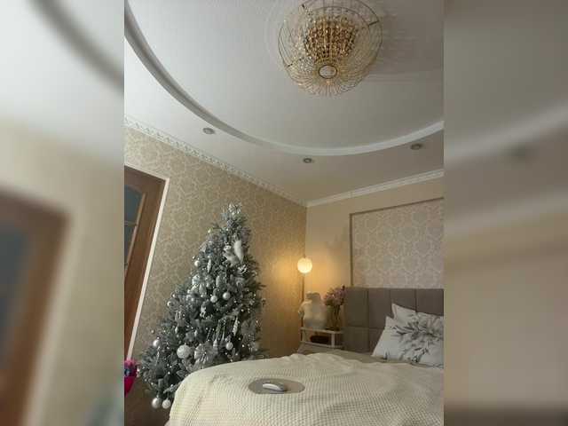 go to chat with VICTORIA_