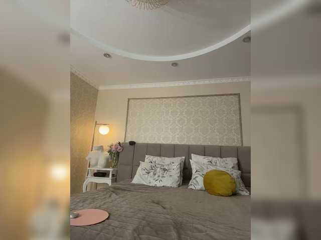 go to chat with VICTORIA_