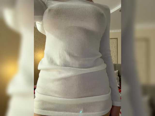 Entra en el chat con el modelo VICTORIA_ VICTORIA_