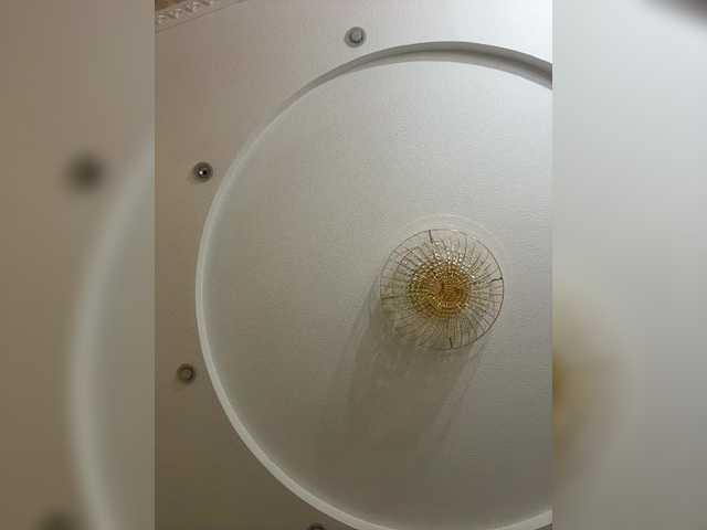 go to chat with VICTORIA_