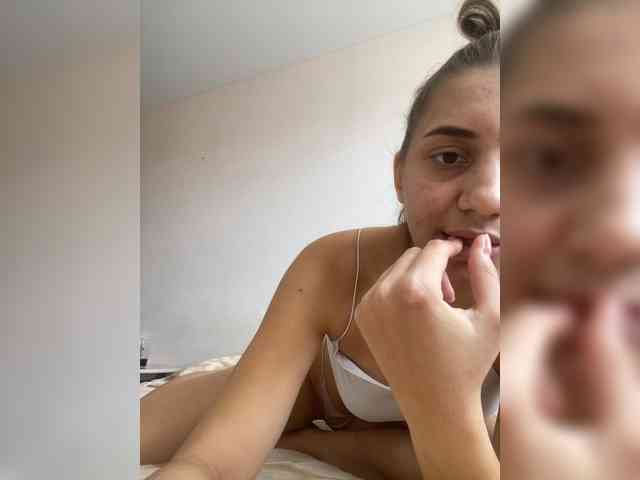 Aleksandra1223 webcam