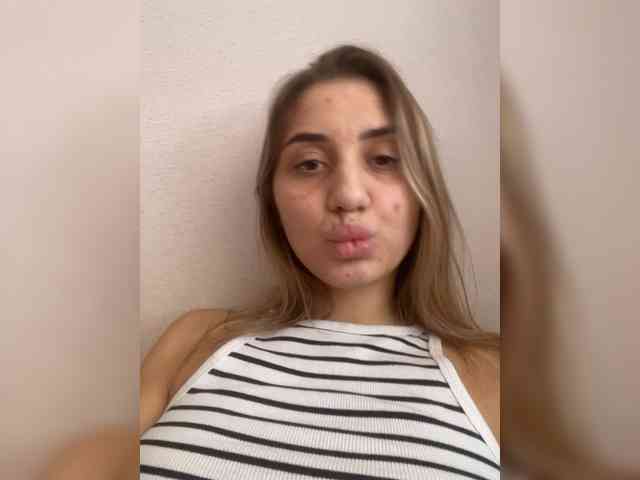 Aleksandra1223 webcam