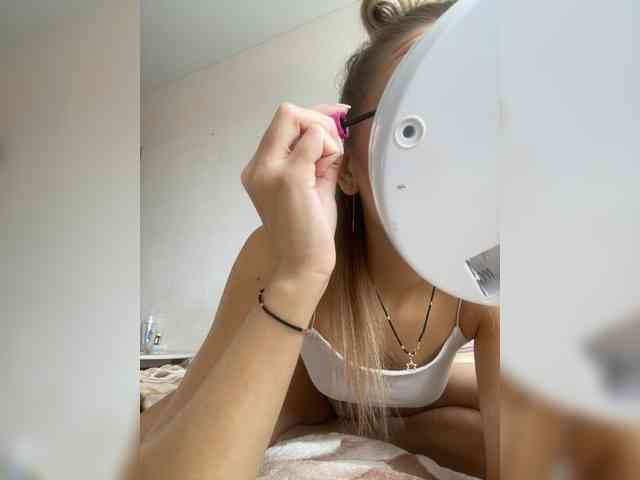 Aleksandra1223 webcam