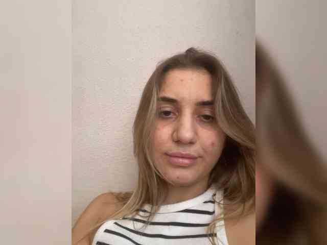 Aleksandra1223 webcam