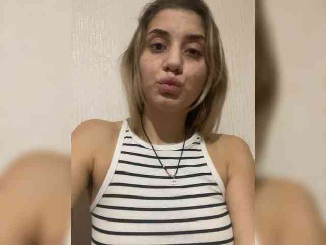 Aleksandra1223 webcam