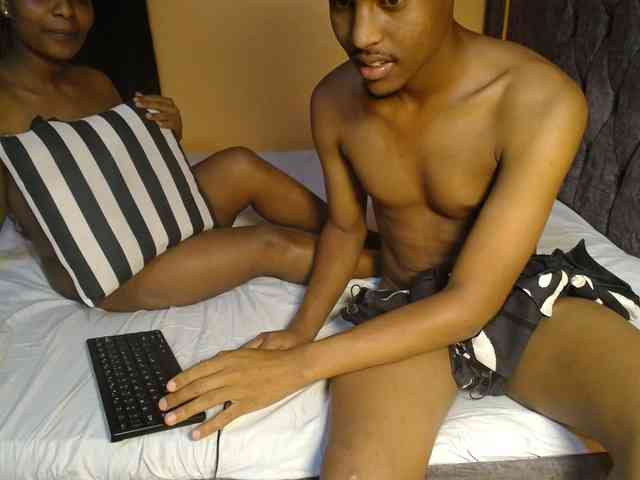 BoonieAndClyde webcam