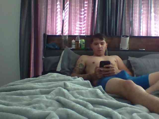 PrtyCple webcam