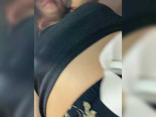 Entrez le videochat erotique avec le
modèle Queen-of-squirt Queen-of-squirt