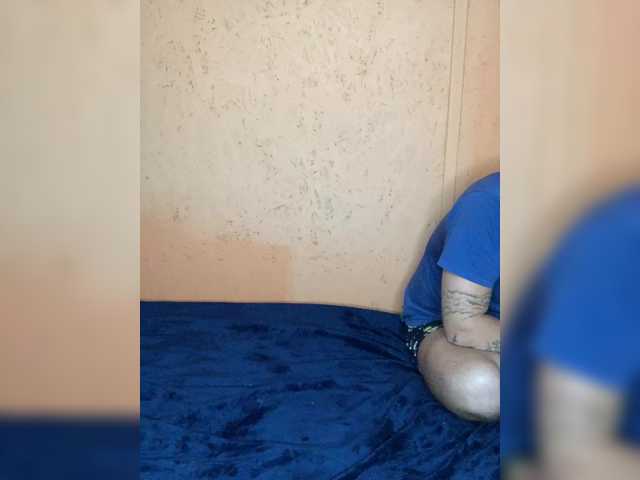 Entra en el chat con el modelo Cat-meowa Cat-meowa