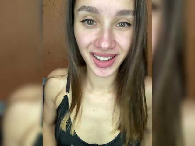 Entra en el chat con el modelo Cat-meowa Cat-meowa