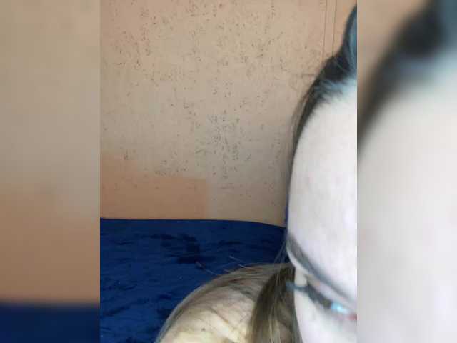 Entra en el chat con el modelo Cat-meowa Cat-meowa