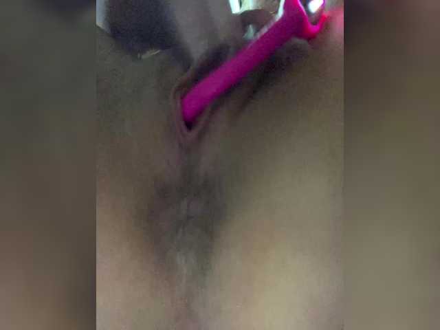 Entra en el chat con el modelo Queen-of-squirt Queen-of-squirt