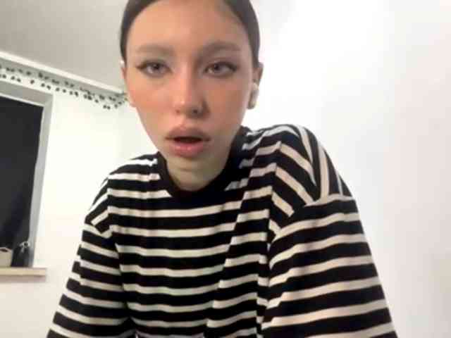 EvonneHeally webcam