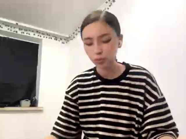 EvonneHeally webcam
