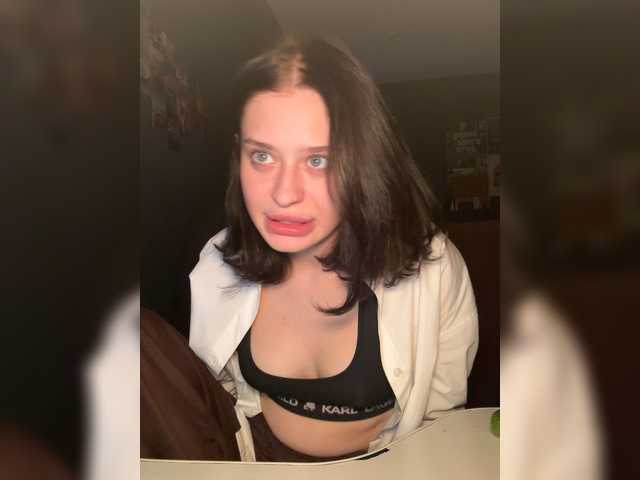 Gratis Live Sexcam mit wowitsbarb1e wowitsbarb1e