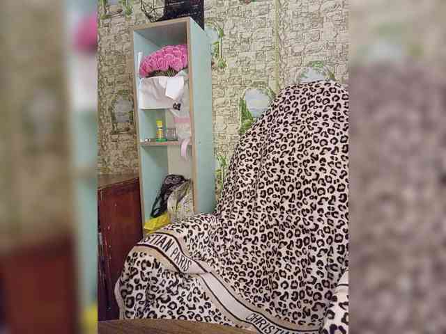 Miss-Tits2025 webcam