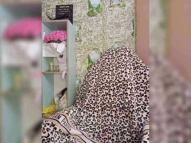 Miss-Tits2025 webcam