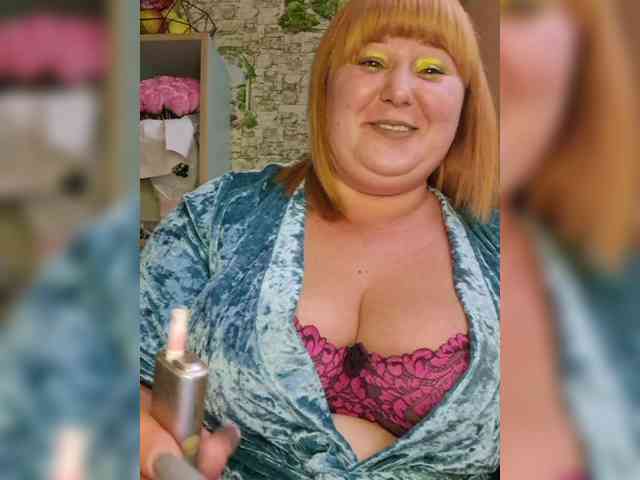 Miss-Tits2025 webcam