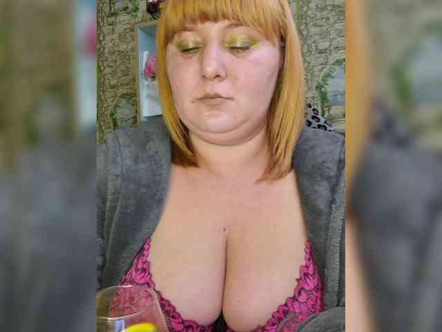 Miss-Tits2025 webcam