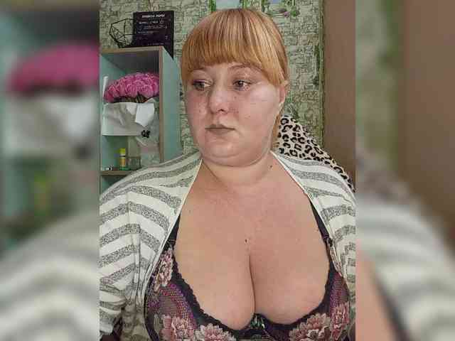 Miss-Tits2025 webcam