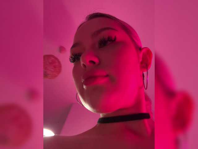 go to chat with James-Eva0