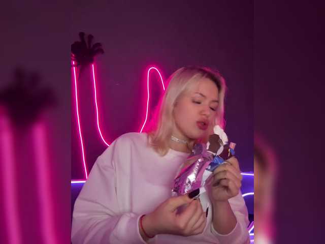 Vai a chattare su James-Eva0 James-Eva0