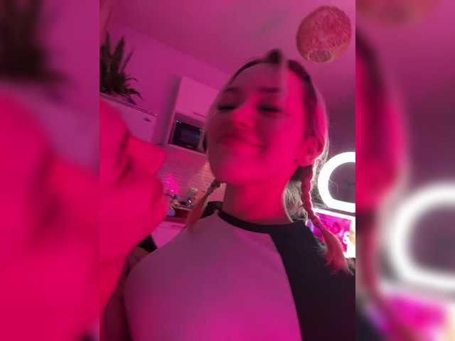 go to chat with James-Eva0