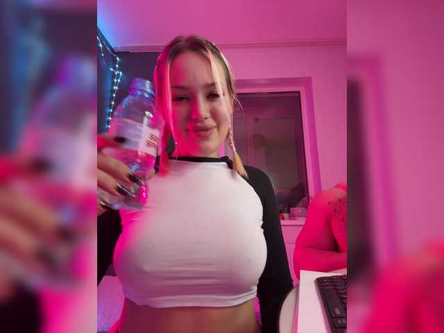 Entrez le videochat erotique avec le
modèle James-Eva0 James-Eva0