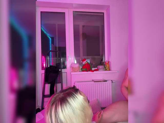 go to chat with James-Eva0