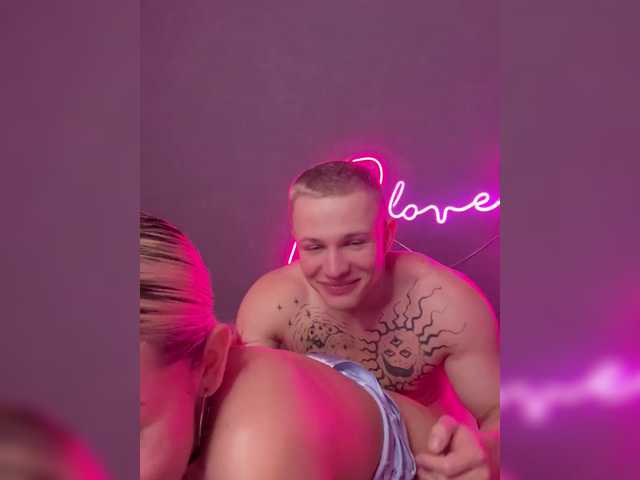 go to chat with James-Eva0