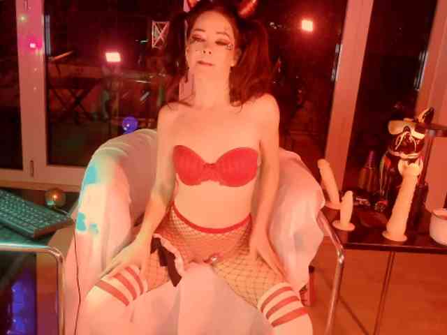 smallestgirlinchat01 webcam