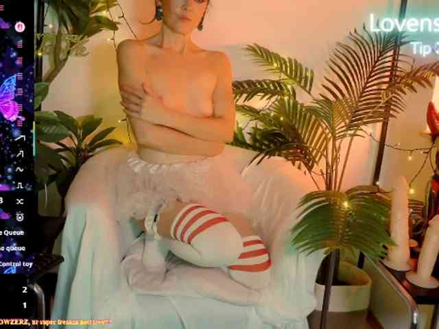 smallestgirlinchat01 webcam