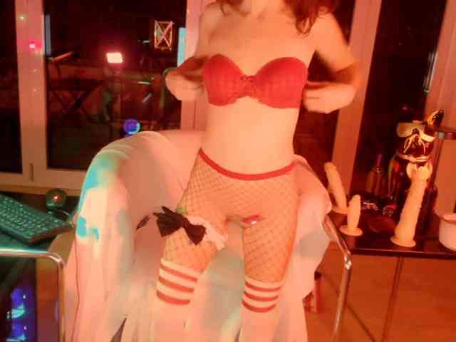 smallestgirlinchat01 webcam