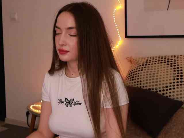 ChloeMeow webcam
