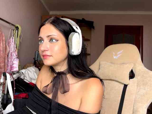 YajairaWeare webcam