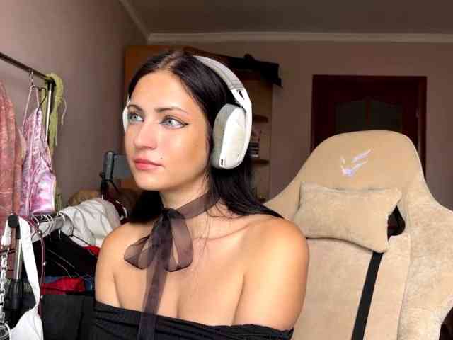 YajairaWeare webcam