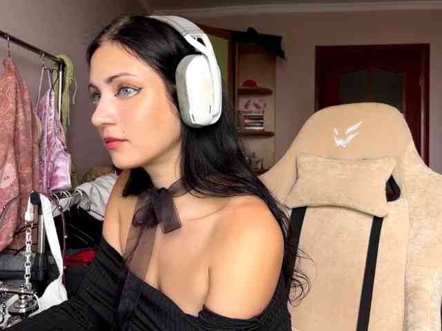 YajairaWeare webcam