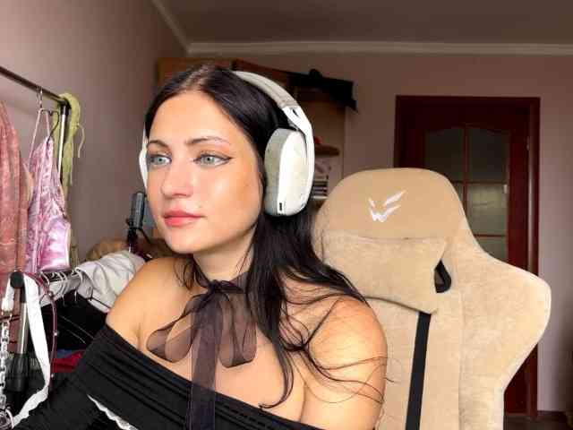 YajairaWeare webcam
