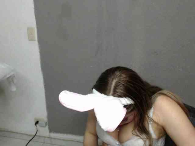 Alaina-Blessed webcam