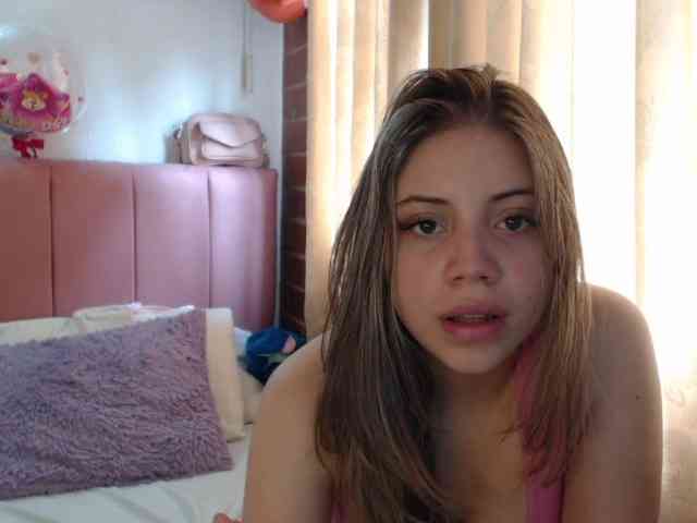 Alaina-Blessed webcam