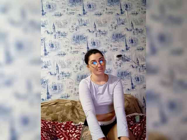 ViolettaKissMe webcam