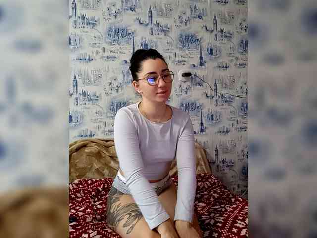 ViolettaKissMe webcam