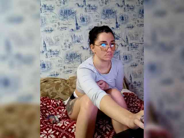 ViolettaKissMe webcam