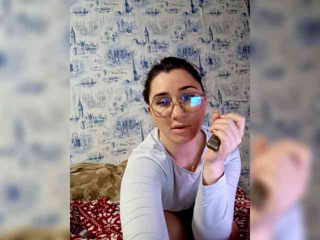 ViolettaKissMe webcam