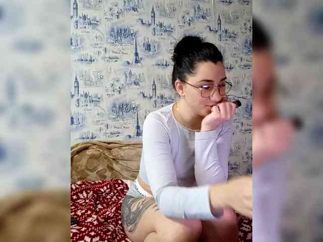 ViolettaKissMe webcam