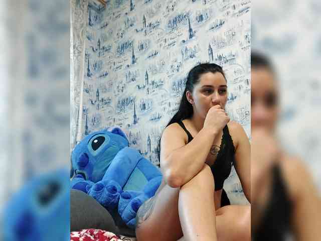 ViolettaKissMe webcam